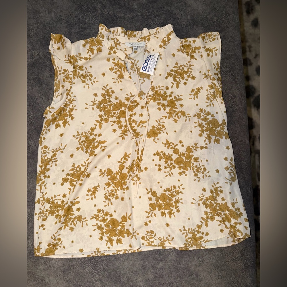 Sweet Rain Cream and Gold Floral Blouse Size 2X